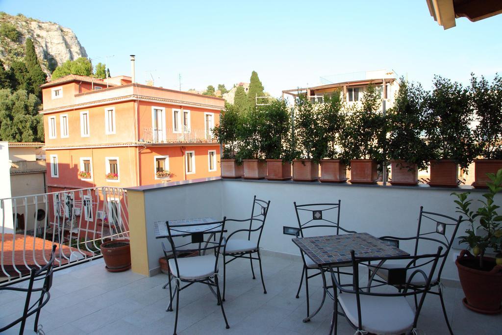 B&B Evelyne Taormina Zewnętrze zdjęcie